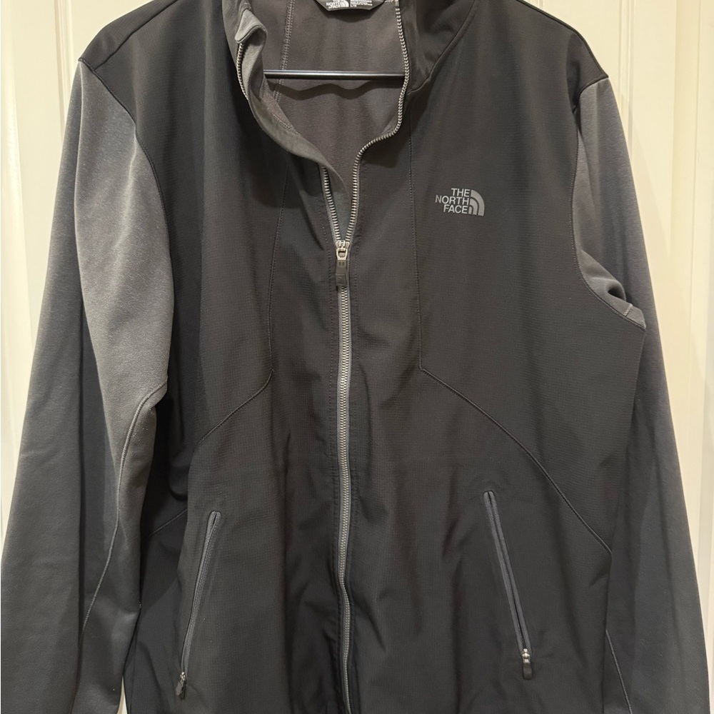 The North Face Men's Black and Gray Apex Bionic Softshell Jacket